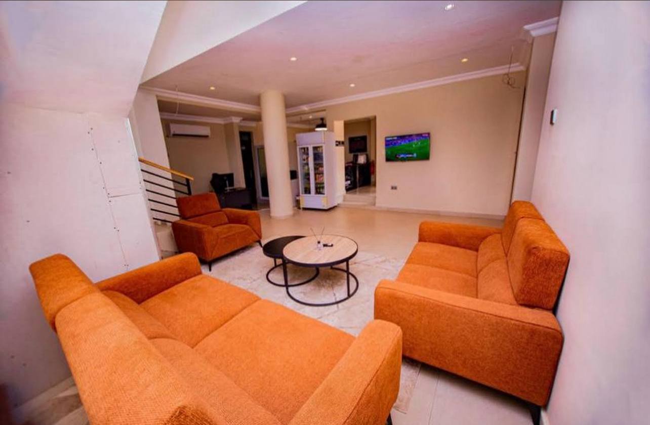 Woodcote Guest House Waiting Area